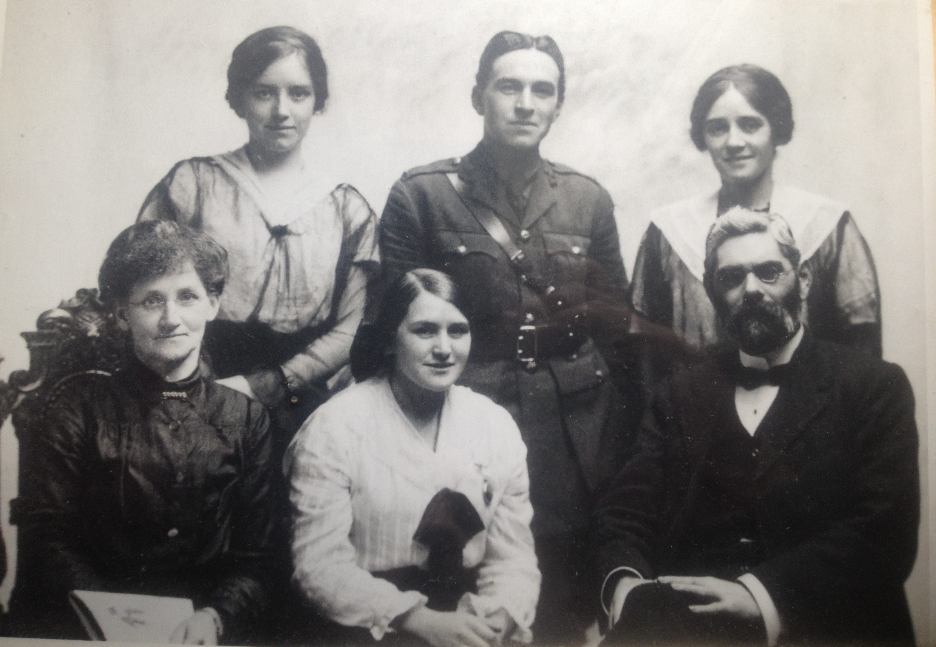 The family of Joseph and Lexy MacLeod in 1917